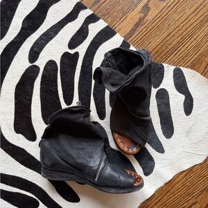 A.S.98 Black Leather Sandals